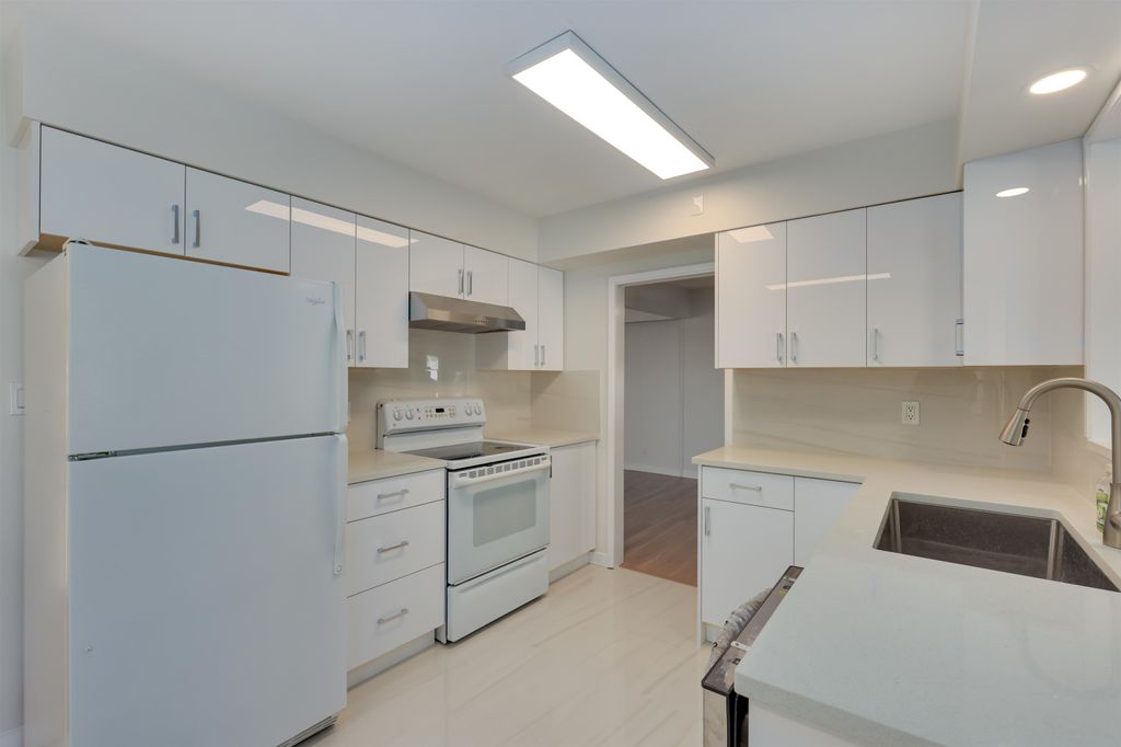 listing image 1100690936135920152