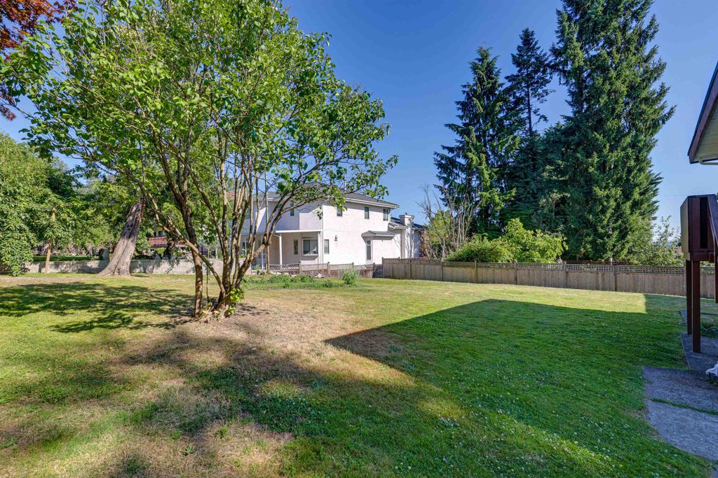 listing image 1104592322366836358