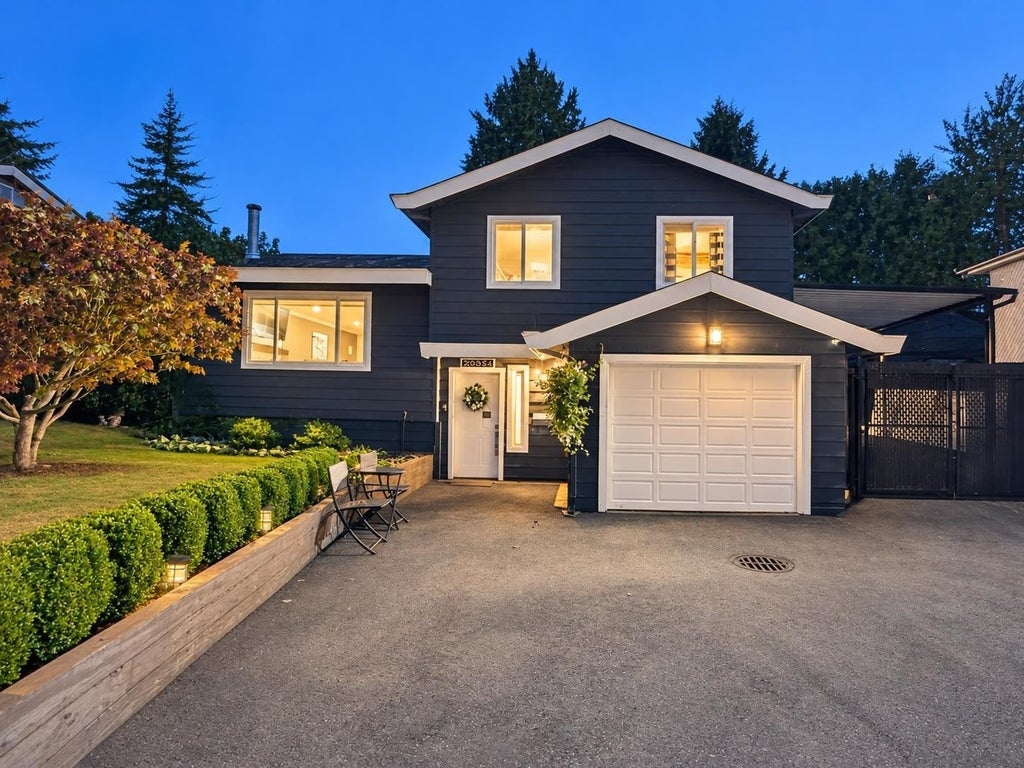 Photo of 26554 33 Avenue, Langley, BC V4W 3G2 (MLS # R3163737)