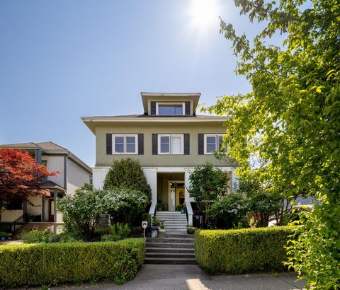 226 Second Street New Westminster BC V3L 2K6