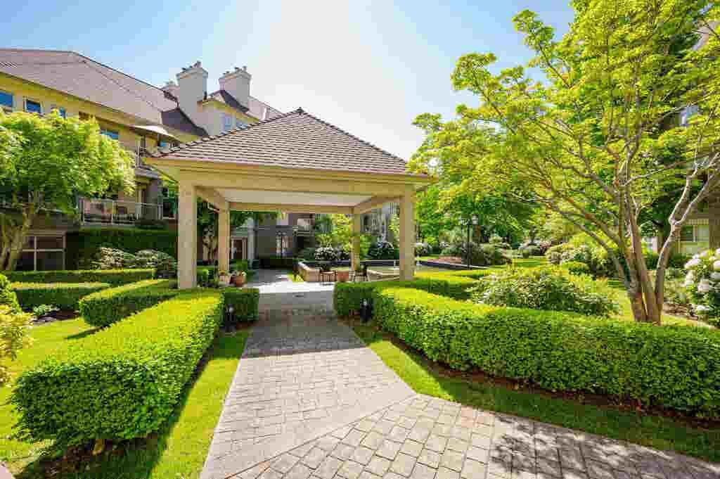 Photo of 15350 19a Avenue #312, Surrey, BC V4A 9W1 (MLS # R3139523)
