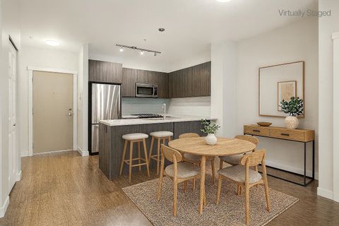 607 Cottonwood Avenue 104 Coquitlam BC V3J 0H1