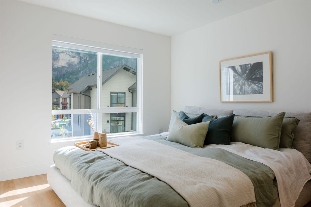 listing image 1102096152981640529