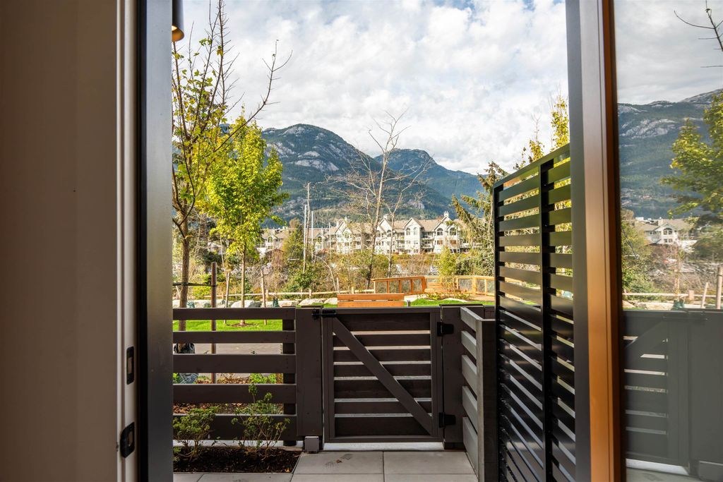 listing image 1100446502424820769