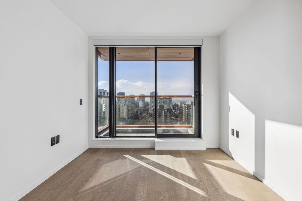 listing image 1104703112747158969