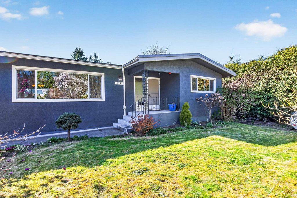 Photo of 11537 Wood Street, Maple Ridge, BC V2X 5A1 (MLS # R3110280)