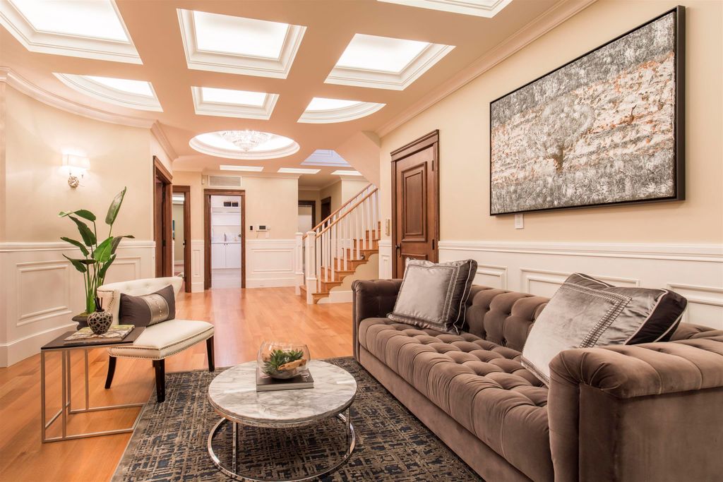 listing image 1109379269806770156