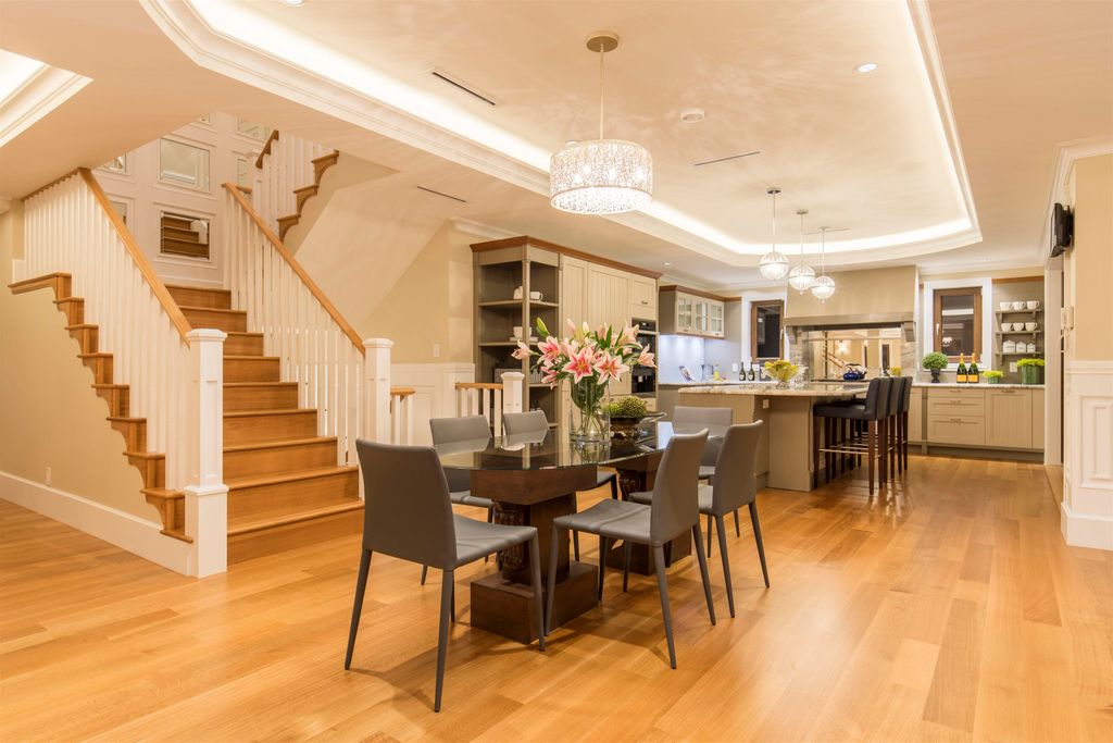 listing image 1104858868147250240