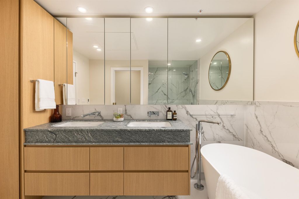 listing image 1107233820677708617