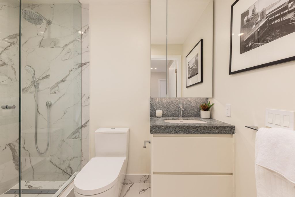 listing image 1105389394944581596