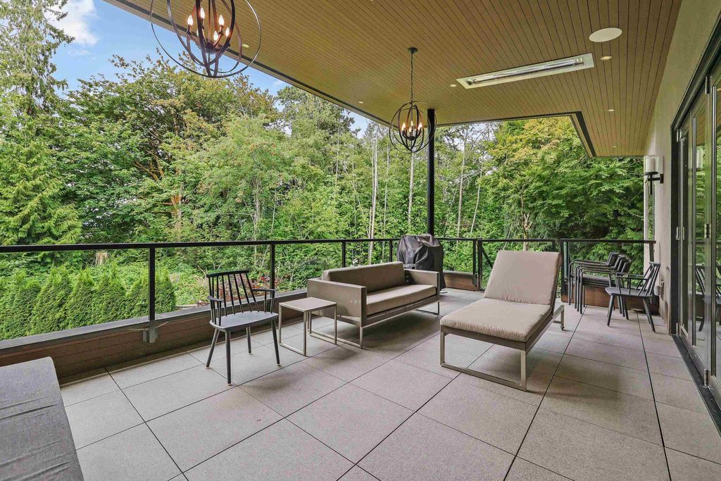 listing image 1102434005761387521