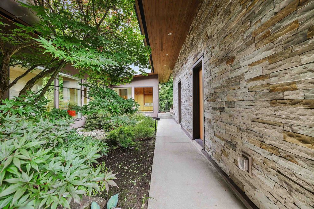 listing image 1102188329655499909