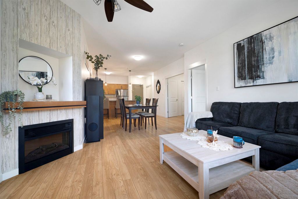 listing image 1102643834252044492