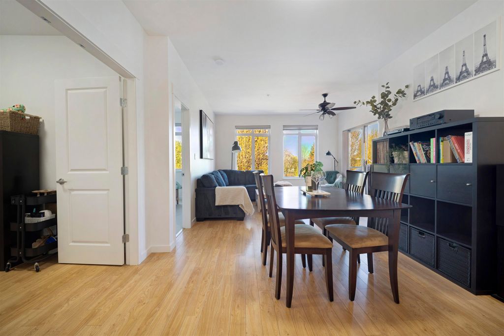 listing image 1100413887424193659