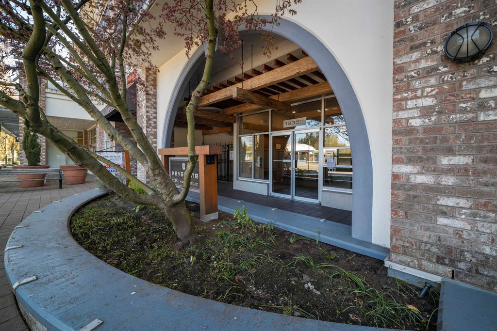 listing image 1107110861449583123