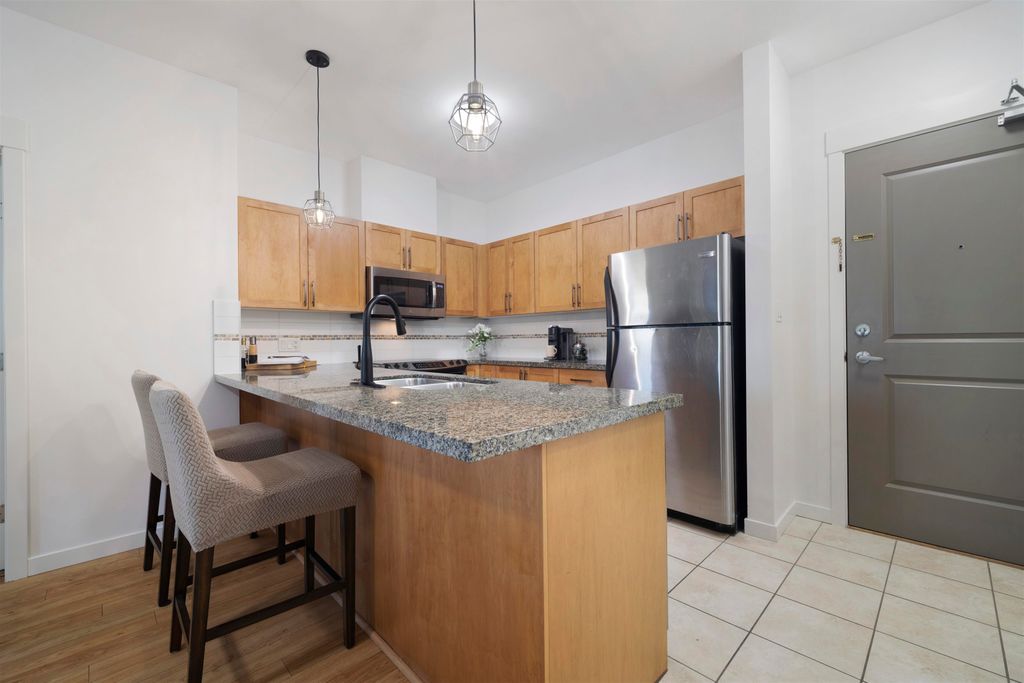 listing image 1100691264383410411