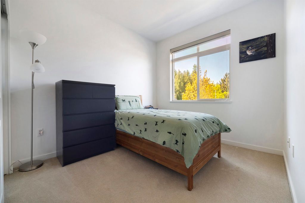 listing image 1100828468418979786