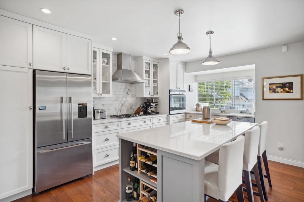 listing image 1107374225103136634