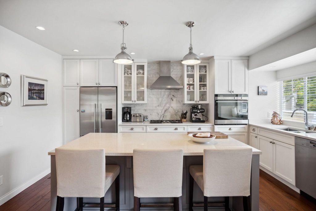 listing image 1106194040813611482