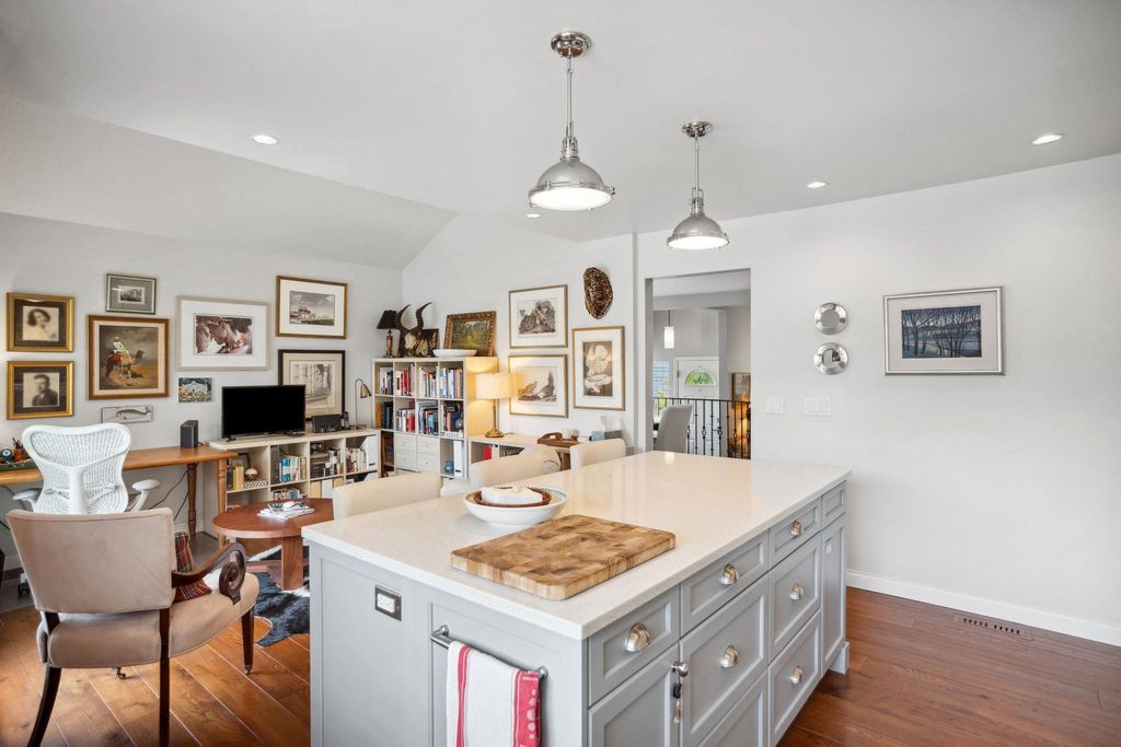 listing image 1107176096434966597