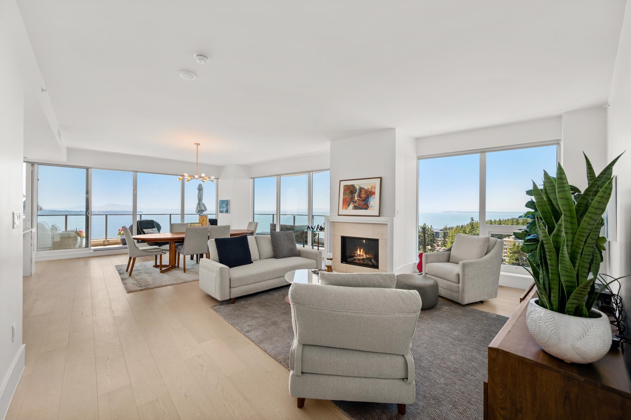 1500 Martin Street 1601