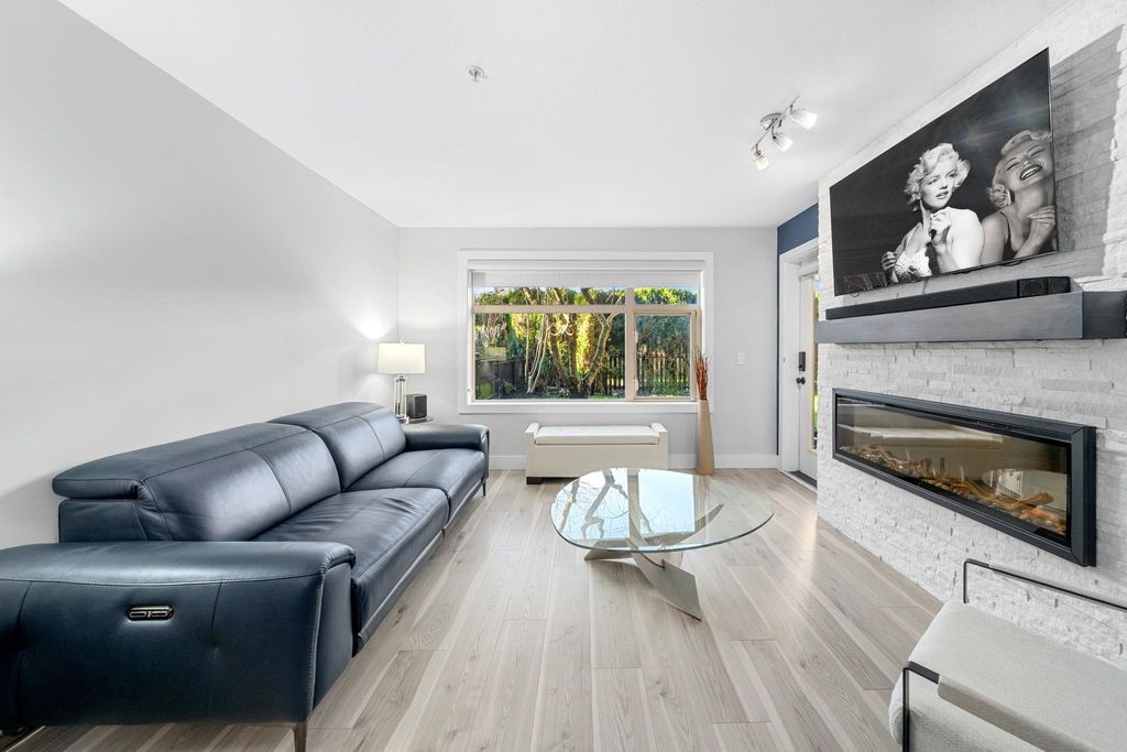 listing image 1109612534514422049