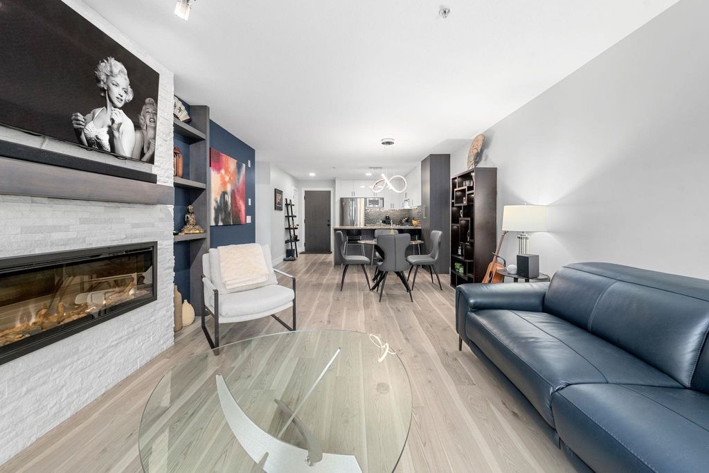 listing image 1104245772749173795