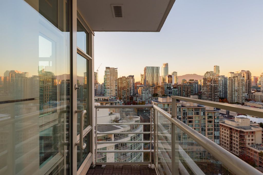 listing image 1100094358192287140