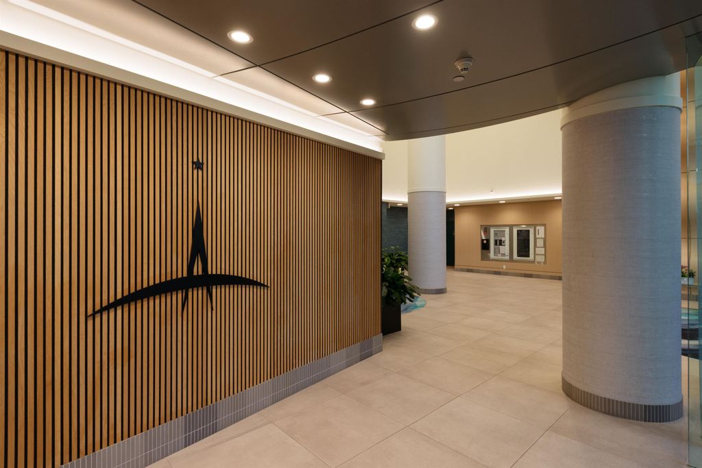 listing image 1102521256296763701