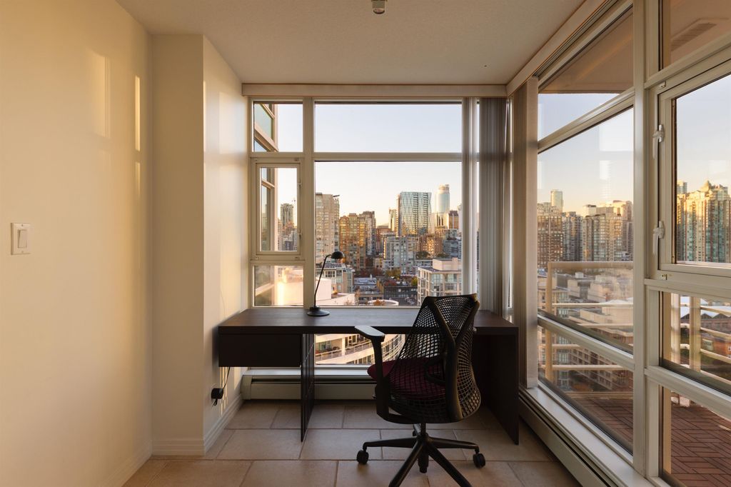 listing image 1106255153514732945