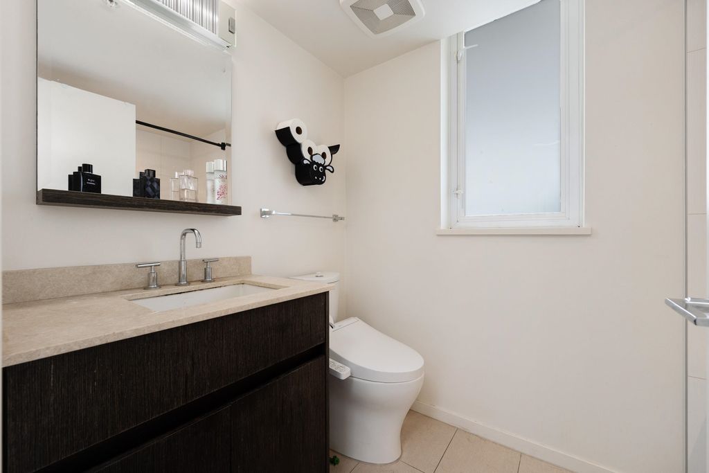 listing image 1100386015471683290