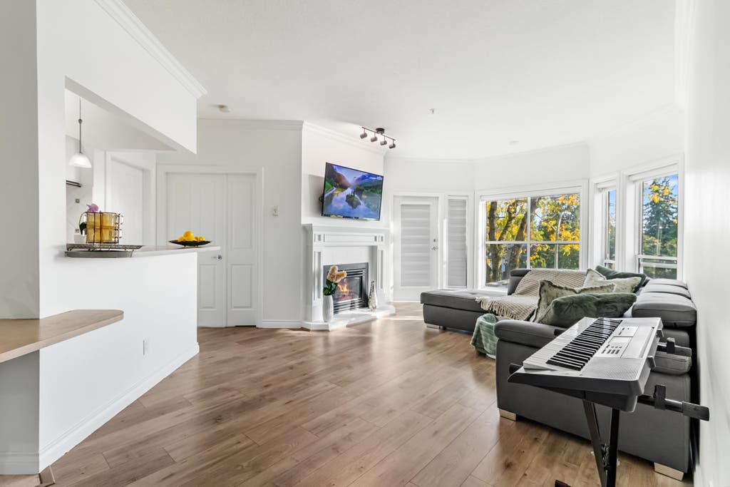 Photo of 34101 Old Yale Road #308, Abbotsford, BC V2S 2K4 (MLS # R3137351)