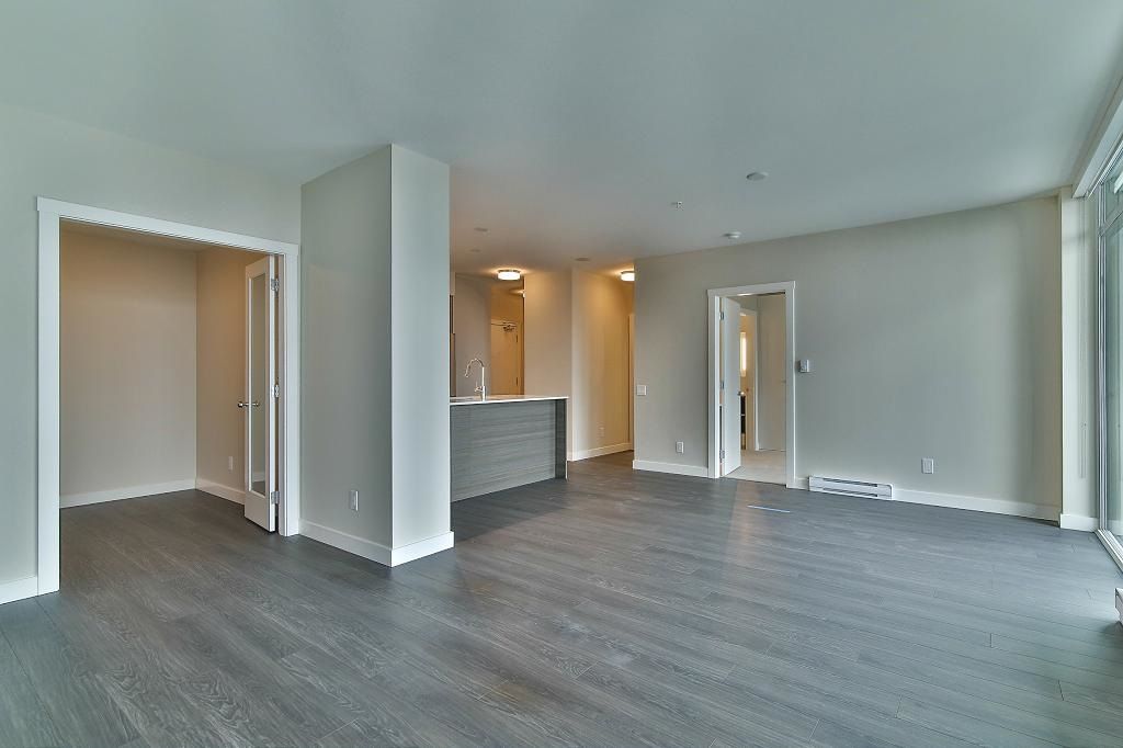 listing image 1100921540509845693