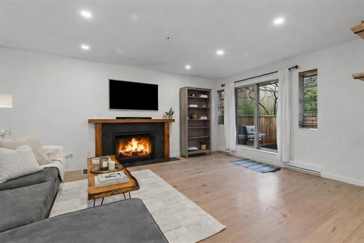1689 E 4th Avenue 102