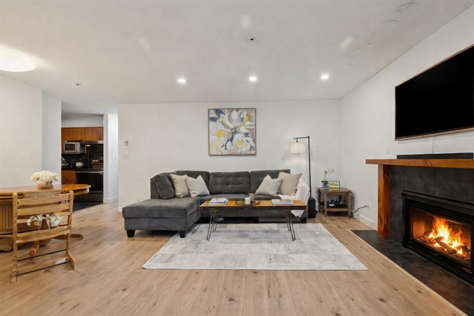 1689 E 4th Avenue 102