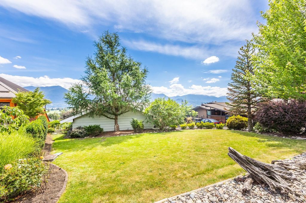 Photo of 10050 Timberline Place, Chilliwack, BC V2P 7N9 (MLS # R3112357)