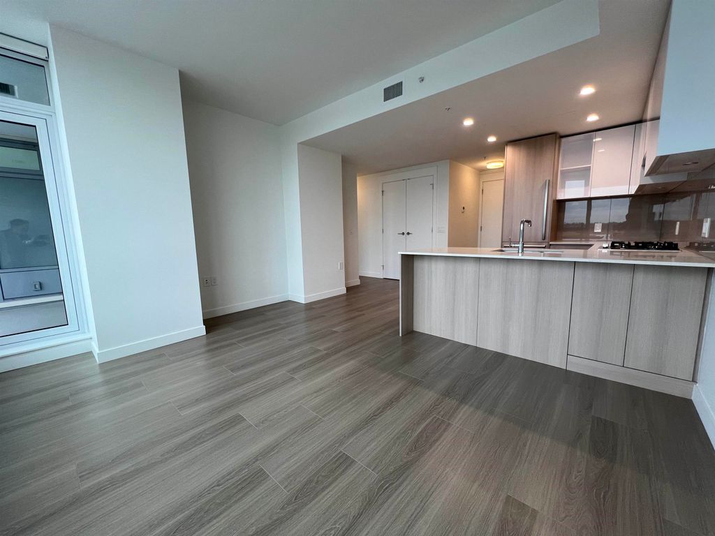 listing image 1107617304109068752