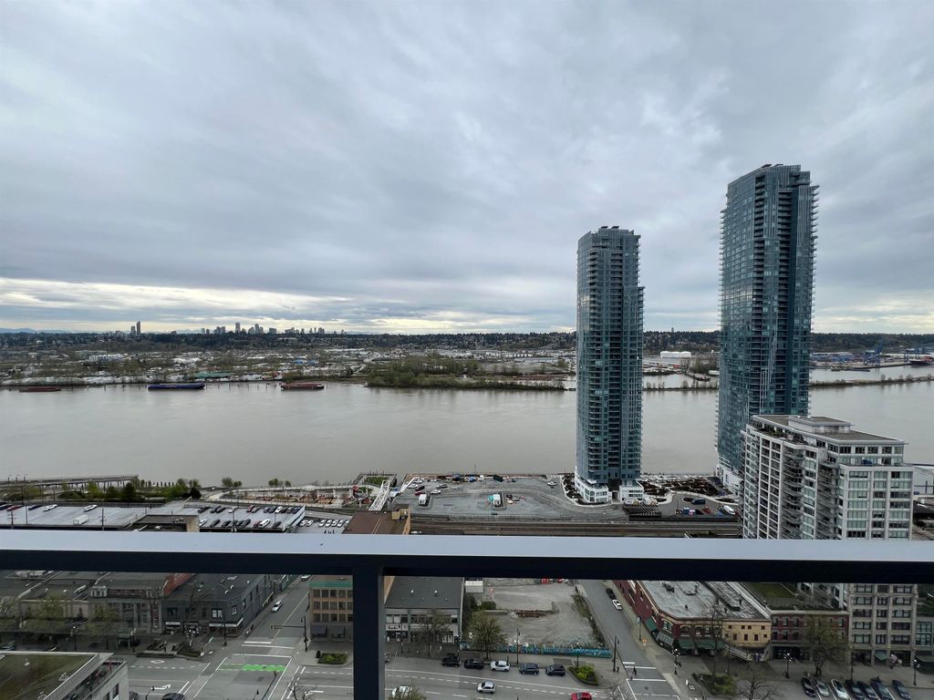 listing image 1104319455945783937