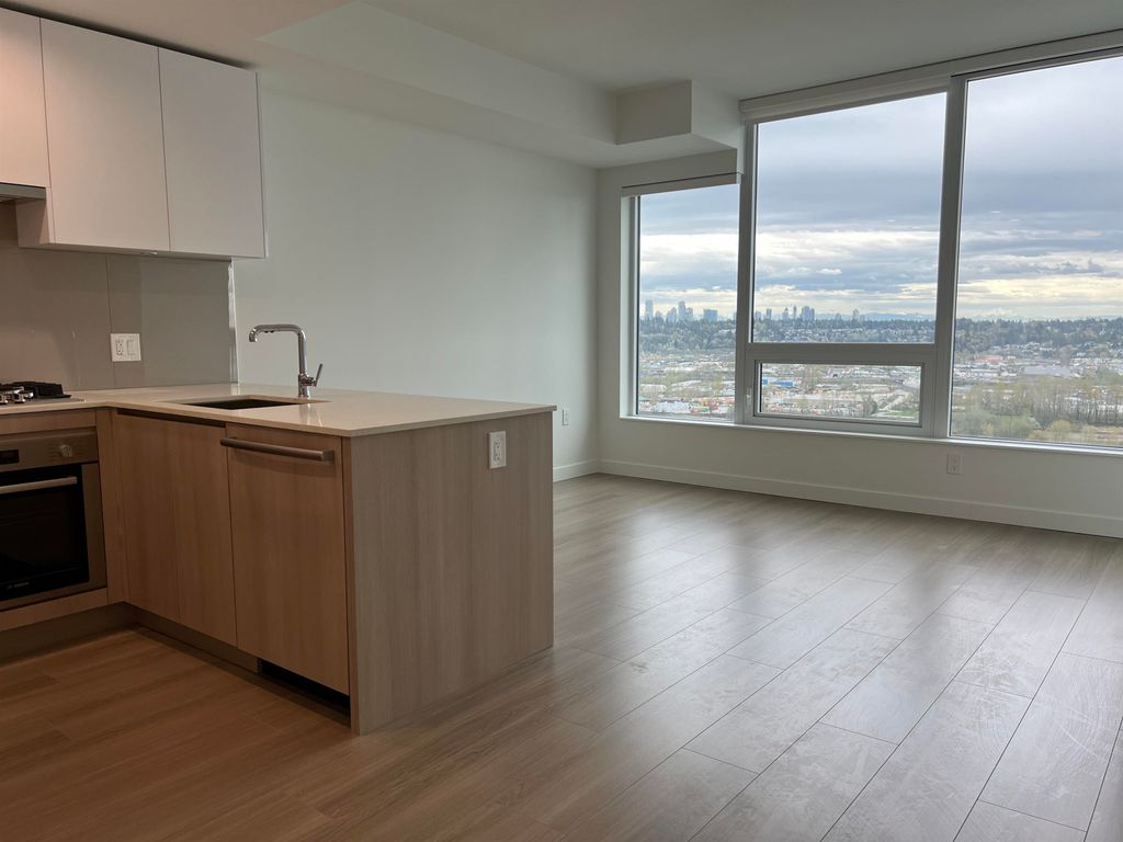 listing image 1102325365437552891