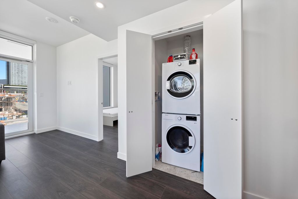 listing image 1107595582836977010