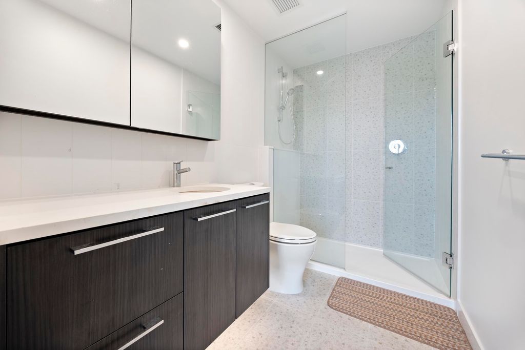 listing image 1104415390590756862