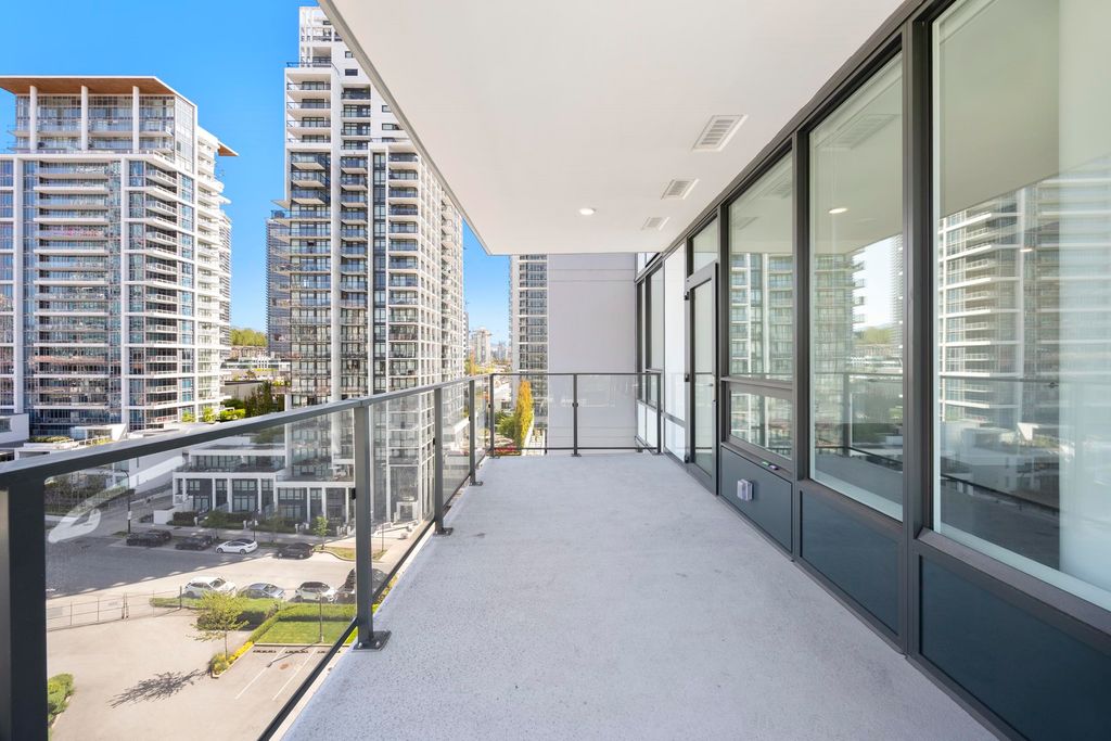 listing image 1105616661904833091