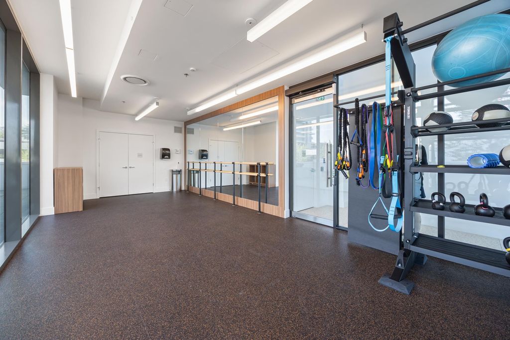 listing image 1100711916101049433