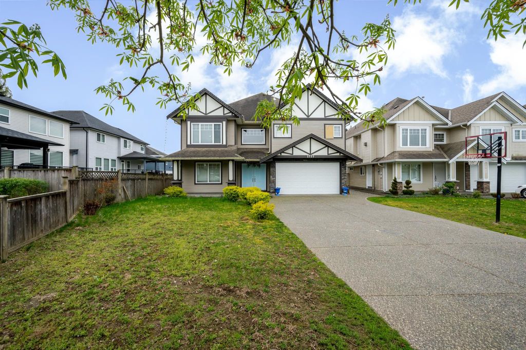 Photo of 2737 Carriage Court, Abbotsford, BC V4X 0A3 (MLS # R3110917)