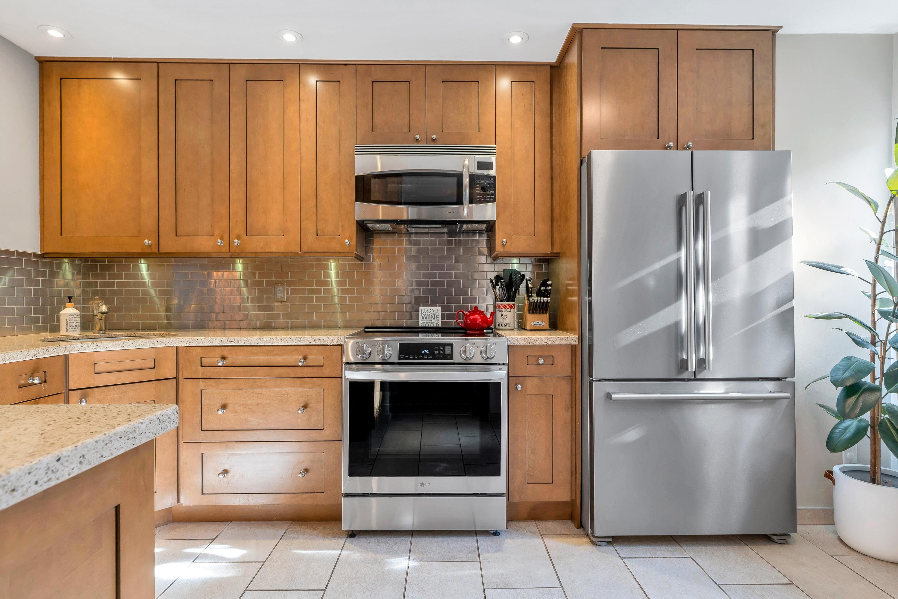 245 W 15th Street 102