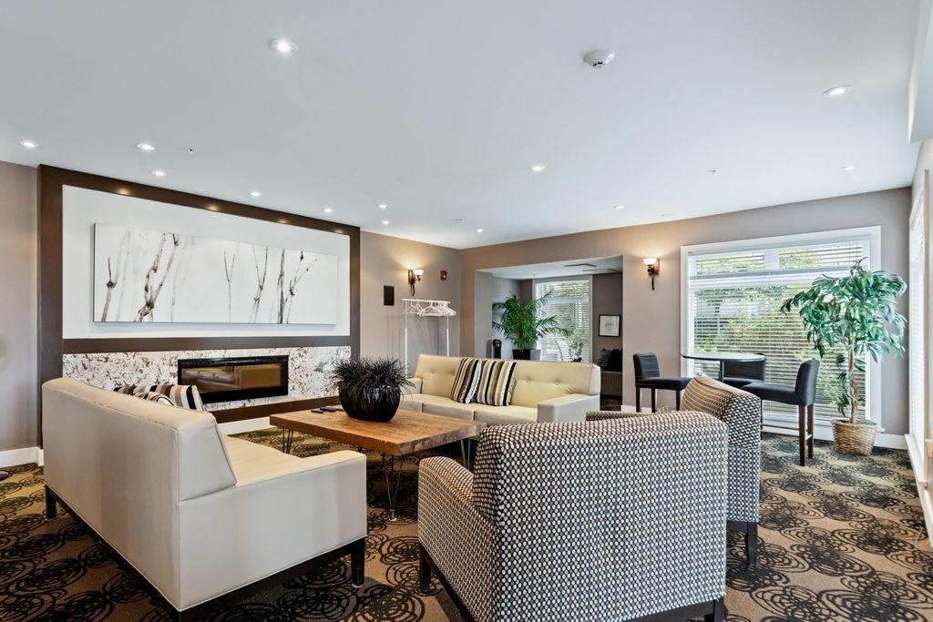 listing image 1107988183581271817