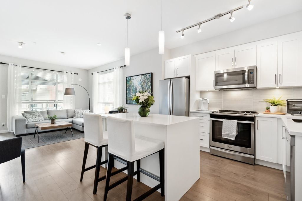 listing image 1102218107257118729