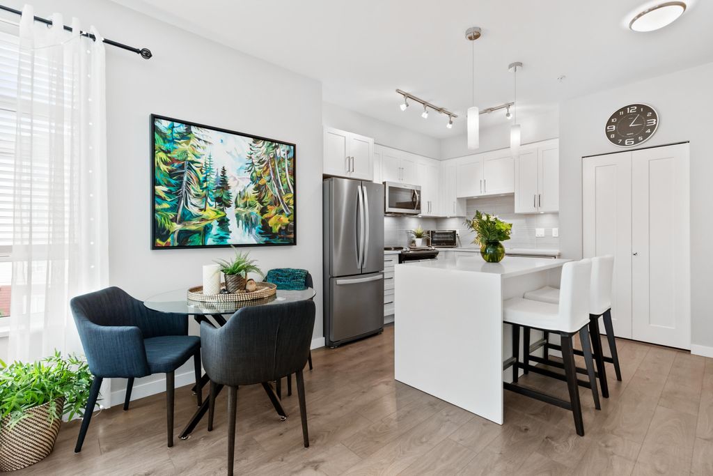 listing image 1101864444210609146