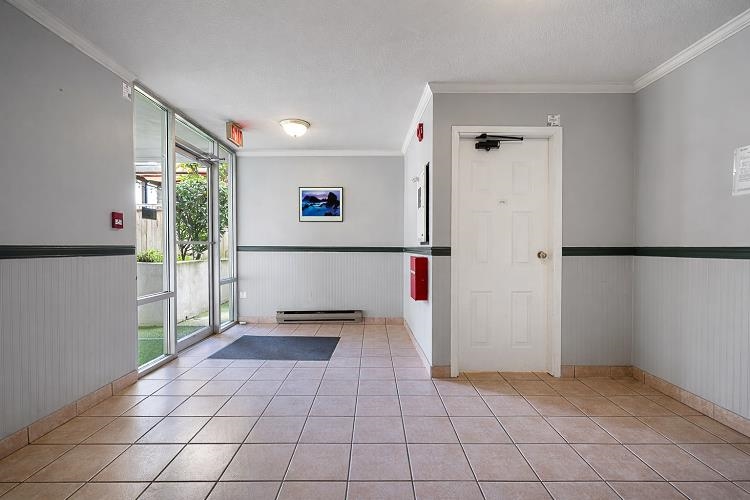 320 W 2nd Street 202