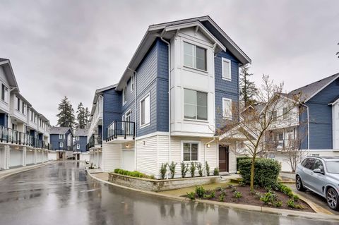 14355 62 Avenue 44 Surrey BC V3X 0K6